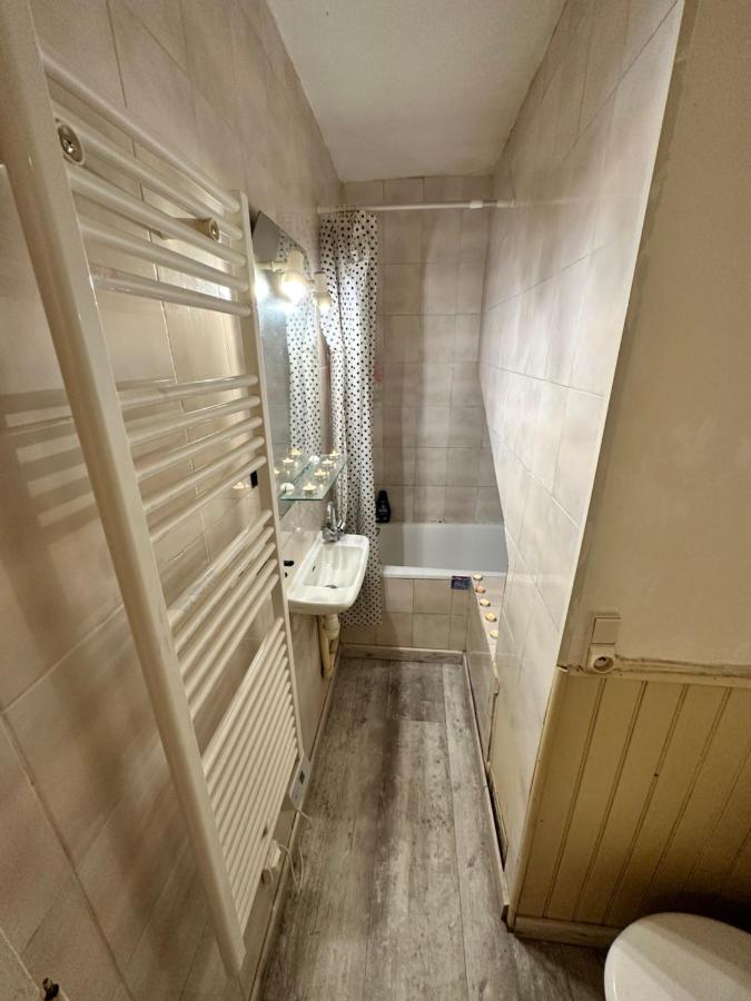 Centre De Sete, Meuble, Climatise A 5 Minutes Des Plages Apartment *