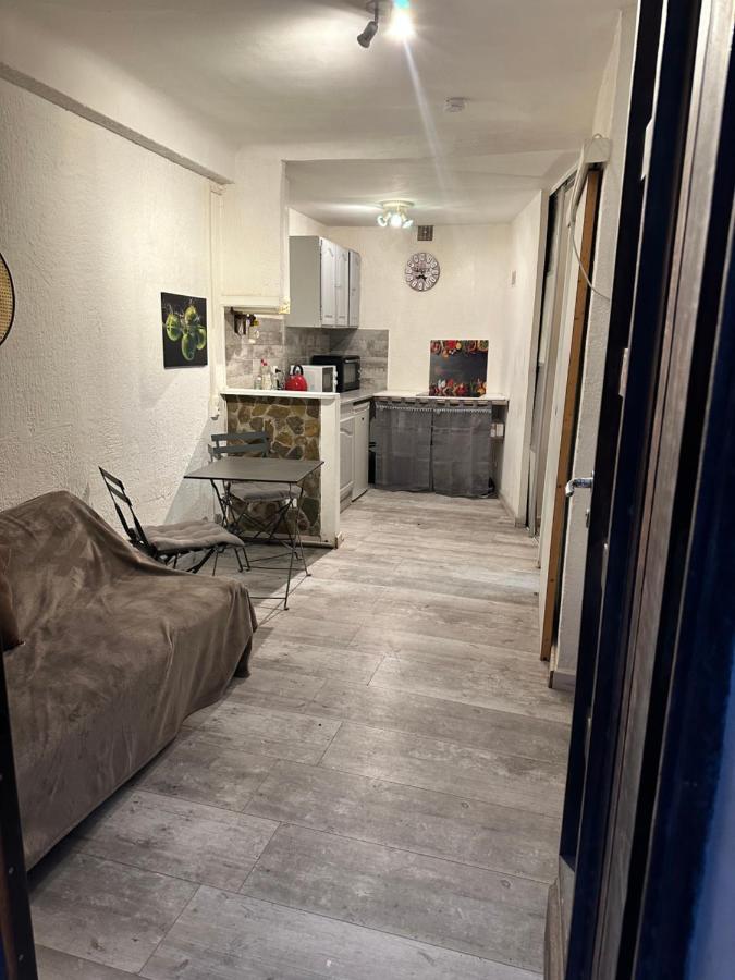 Centre De Sete, Meuble, Climatise A 5 Minutes Des Plages Apartment *